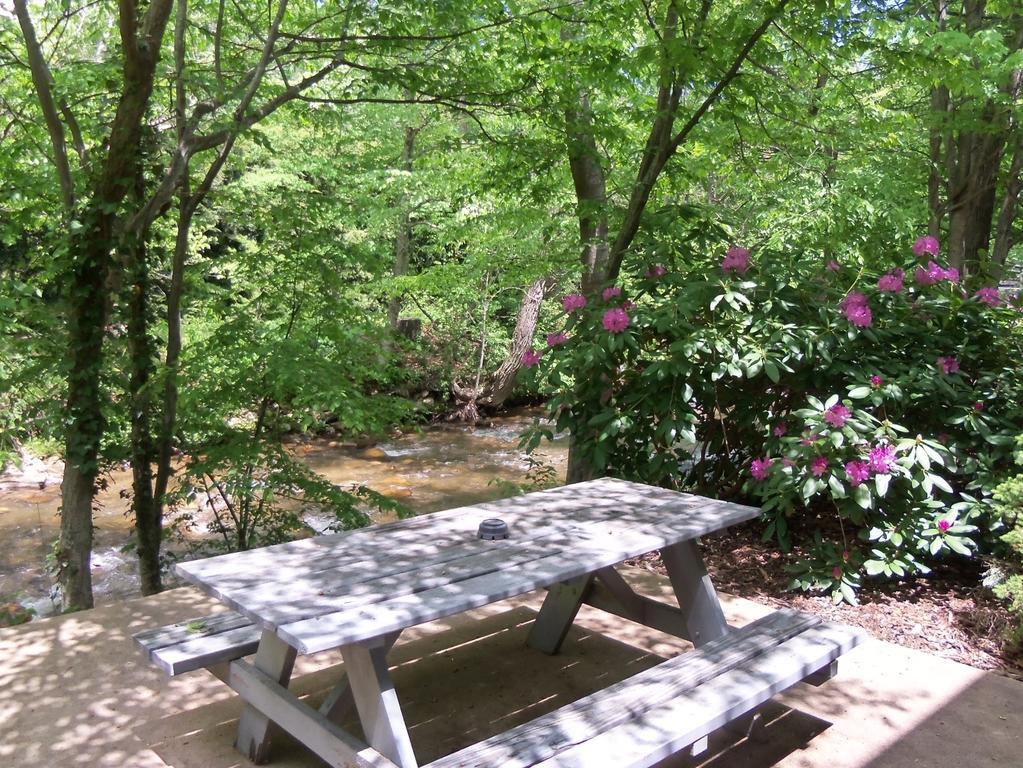 Four Seasons Inn Maggie Valley Exterior foto